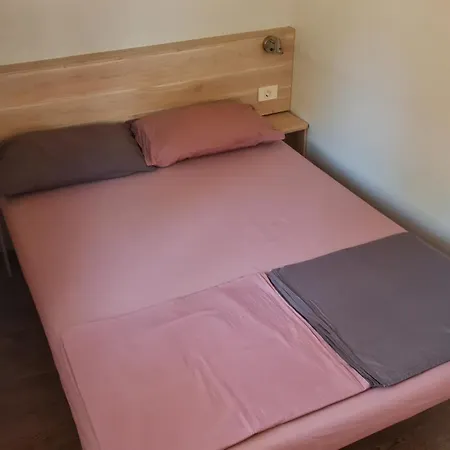 Διαμέρισμα Mobile Loti Pašman